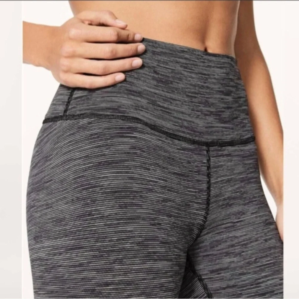 Lululemon Wunder Under Hi-Rise 1/2 Tight (Luxtreme 15”) Wee Are From Space Blk 6